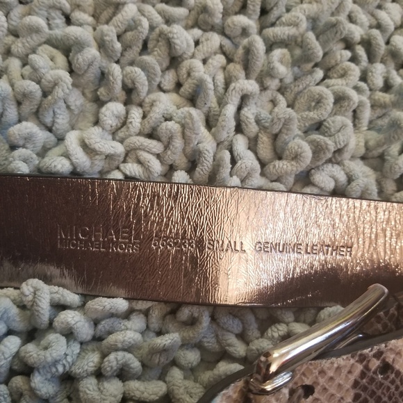 Michael kors belts - Picture 2 of 3
